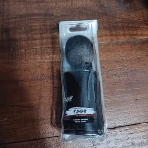 Posh Kabuki Brush with Case